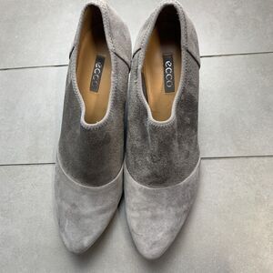 ECCO 9-9.5 US Women Booties Gray Suede Alicante Ankle Heel Slip On Stretch EU 40
